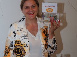 Künstler helfen Kinder - Mit Musik zur Menschlichkeit